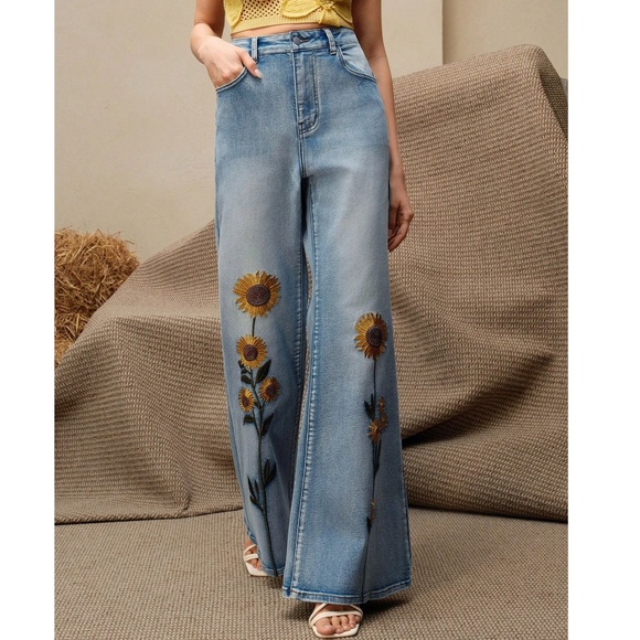 Boho Light Wash Floral Embroidered Wide leg Denim Jeans - Picture 3 of 6